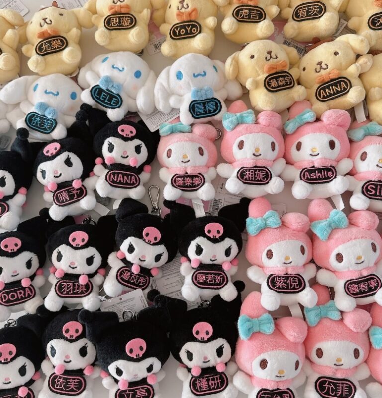 1769001184917-768x800 (長期販售)【韓國客製化】姓名客製化娃娃吊飾✨