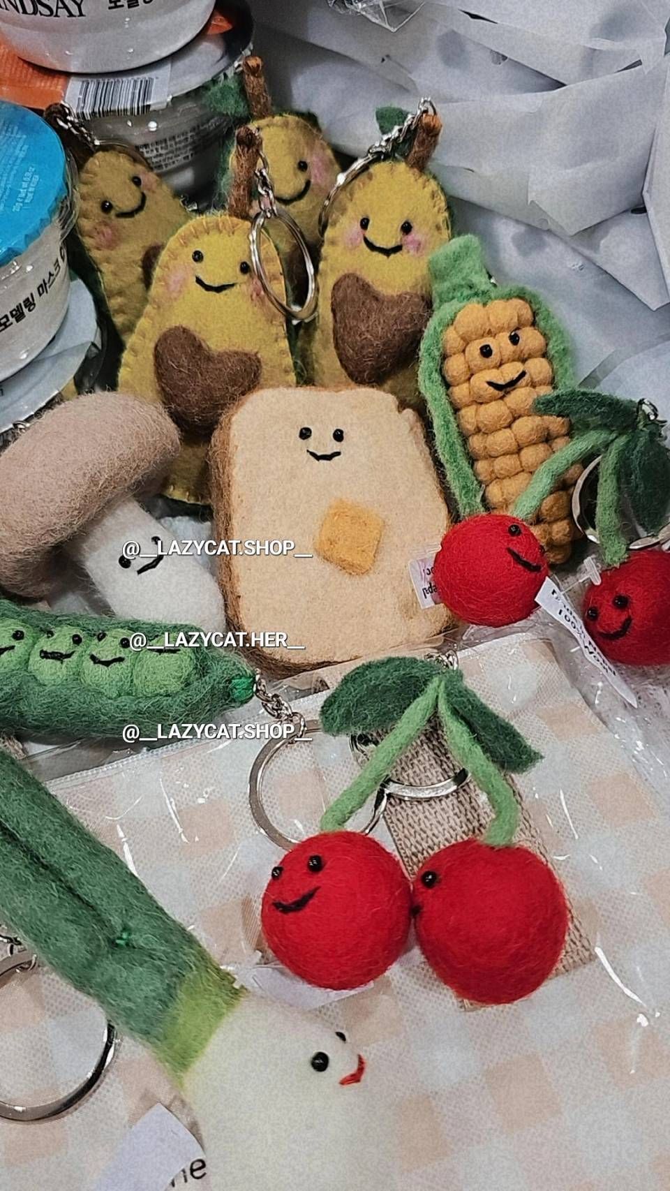 (現貨)韓國🇰🇷羊毛氈吊飾麵包鑰匙圈