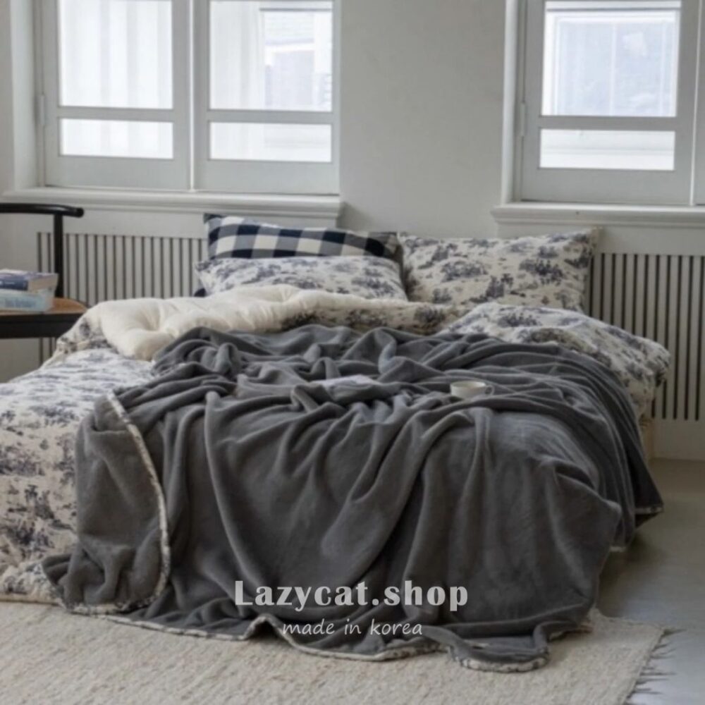 素色法式滾邊毛毯 (3) (預購)【韓國毛毯】正韓🇰🇷素色法式滾邊 毛毯🖤💙