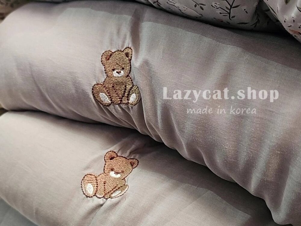 1911599_0 (預購)【韓國四季被】正韓🇰🇷全身熊熊刺繡 厚款四季被