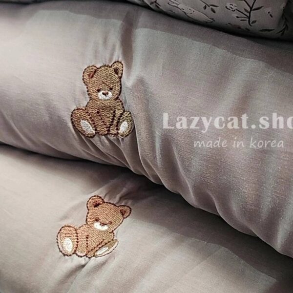1911599_0 (預購)【韓國四季被】正韓🇰🇷全身熊熊刺繡 厚款四季被