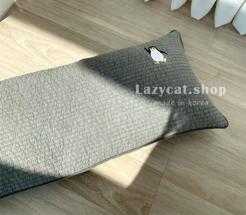 (預購)【韓國蕎麥枕】刺繡小企鵝蕎麥枕25*45cm
